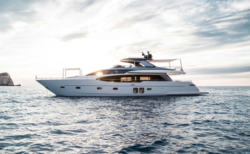 M/Y MOONSHOT